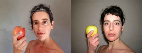 Portrait à la pomme.
Elle mange des Golden et a bien des choses à en dire.
Je l'imite amusée et n'aime plus les Golden, je préfère les Royal Gala, parce que la vie est une comédie dramatique.